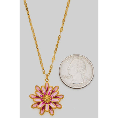 Flower pendant necklace