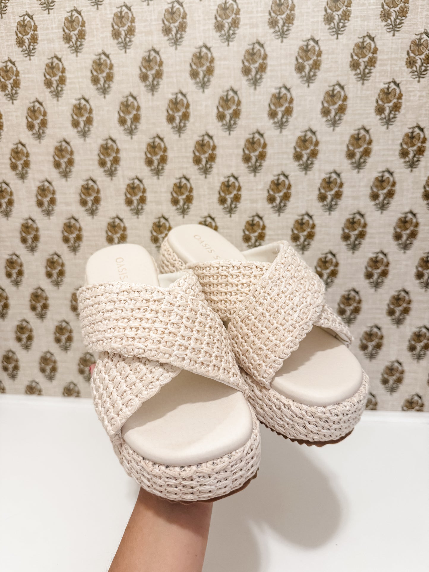 Junie platform sandal